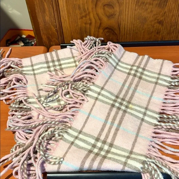 Burberry London 100% Cashmere Pink & Tan Nova Check Scarf - Picture 2 of 5
